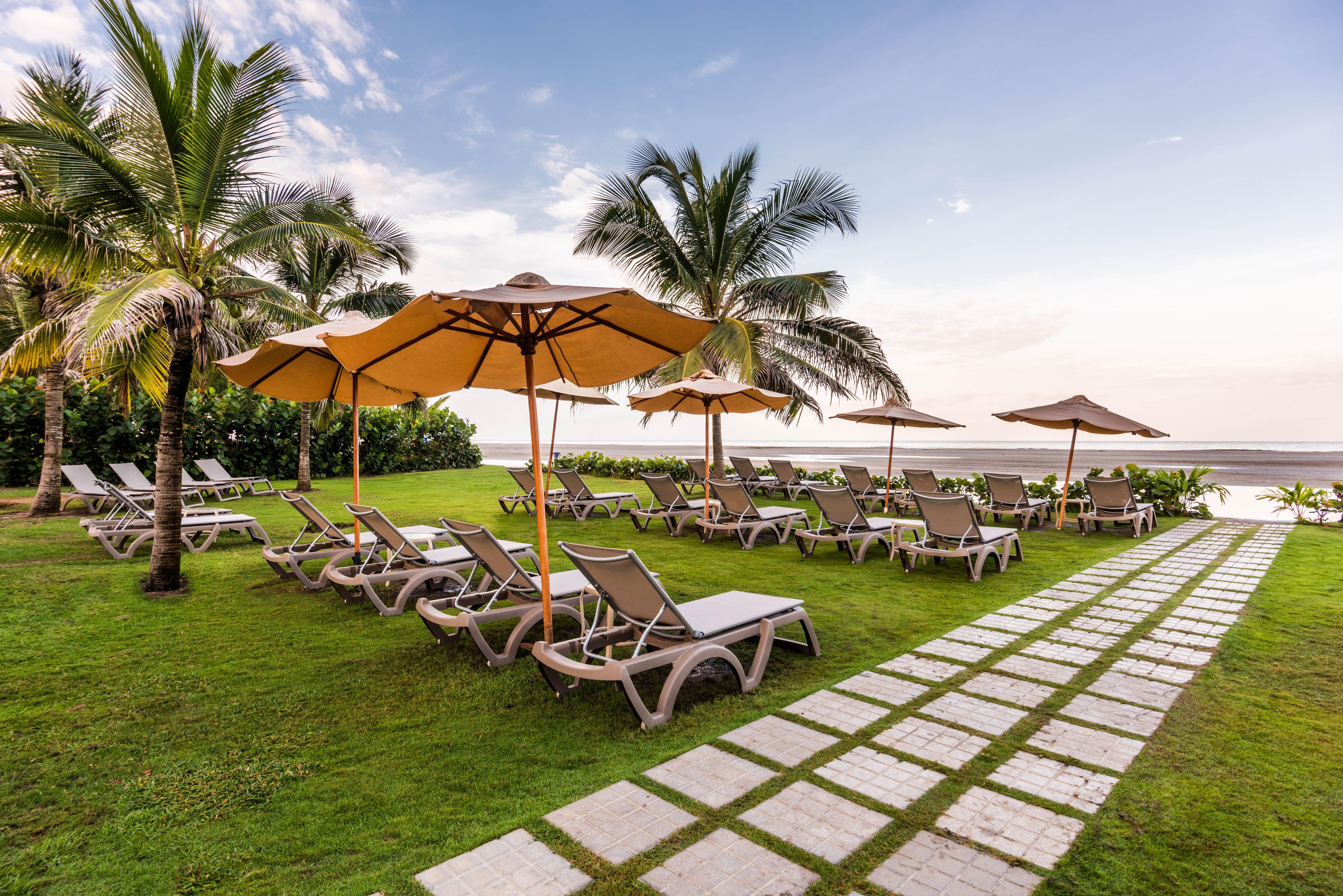 Holiday Inn Cartagena Morros By Ihg Eksteriør bilde The beach at the Royal Paradise Hotel & Spa