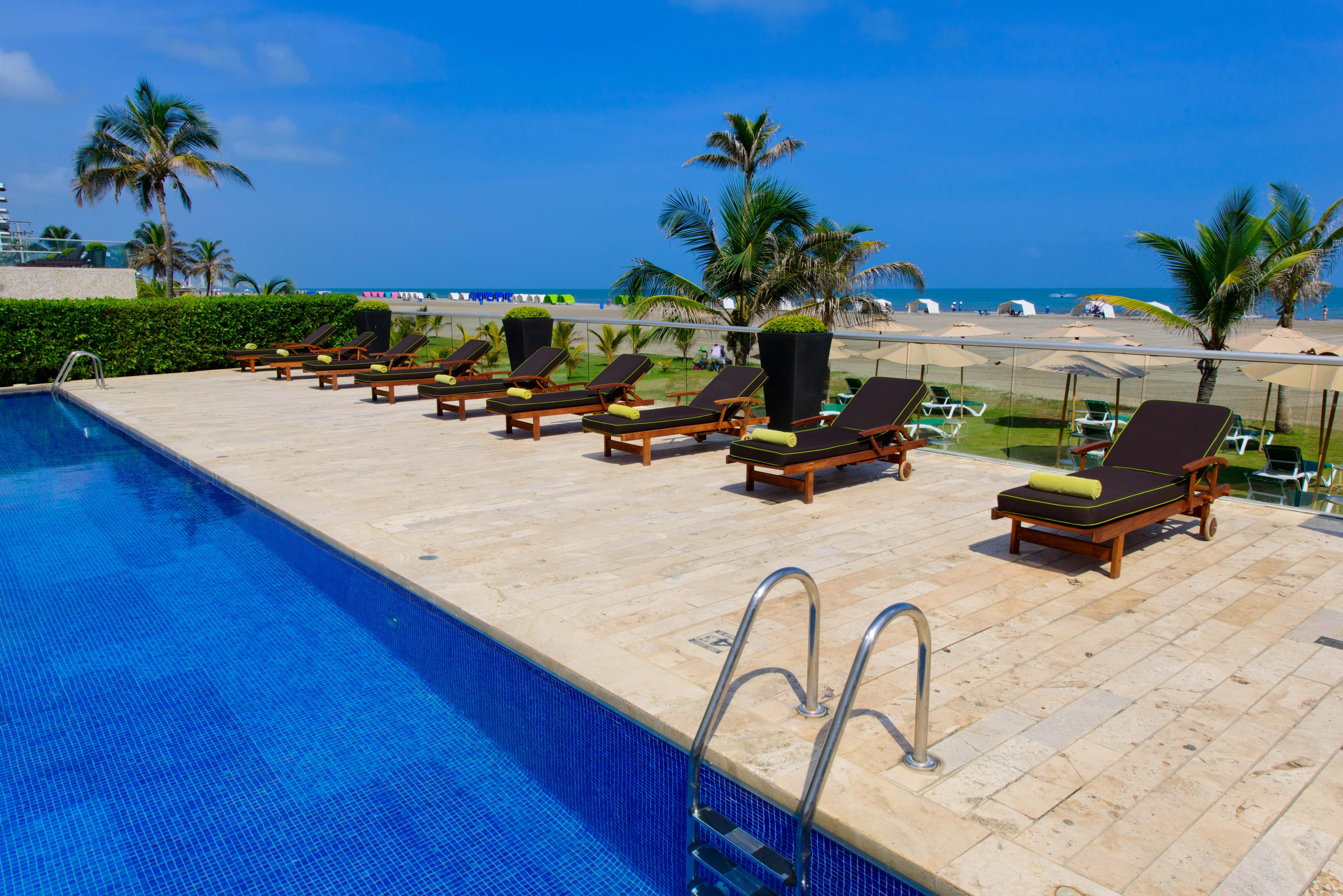 Holiday Inn Cartagena Morros By Ihg Eksteriør bilde Pool at the Kempinski Hotel, Accra