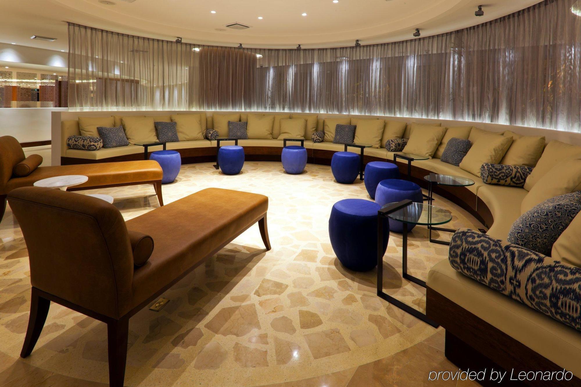 Holiday Inn Cartagena Morros By Ihg Interiør bilde The lounge at the airport